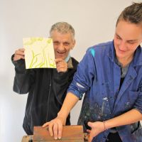 Taller de serigrafía para portadas de libros con Karine Métairie del colectivo l’Encrage