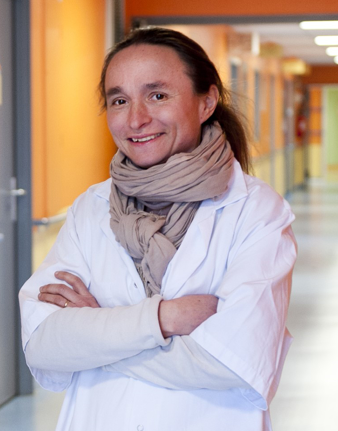 Dr Charlotte Demoor-Goldschmidt, onco-radiotherapist, expert in long-term follow-up and specialized in pediatrics at Caen Normandy University Hospital